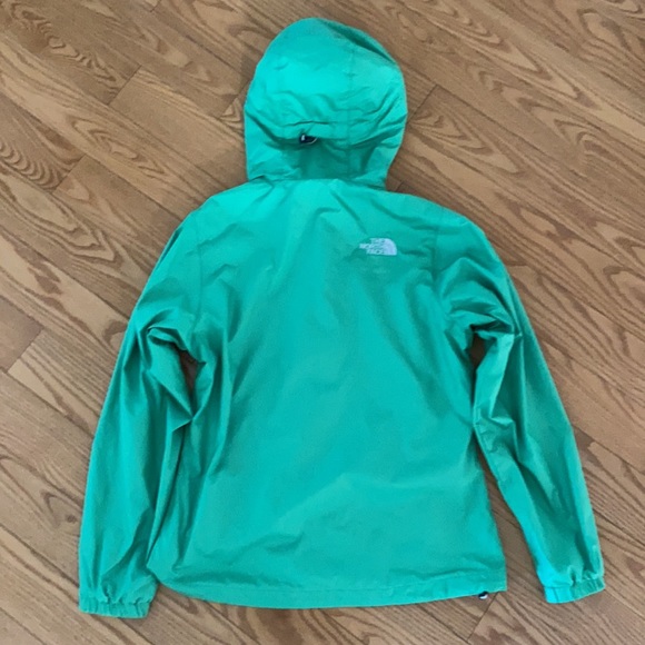 North Face water resistant jacket - Picture 3 of 7